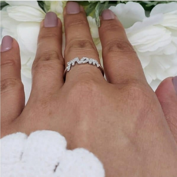 ♥️ MOM STERLING SILVER RING - Picture 3 of 4